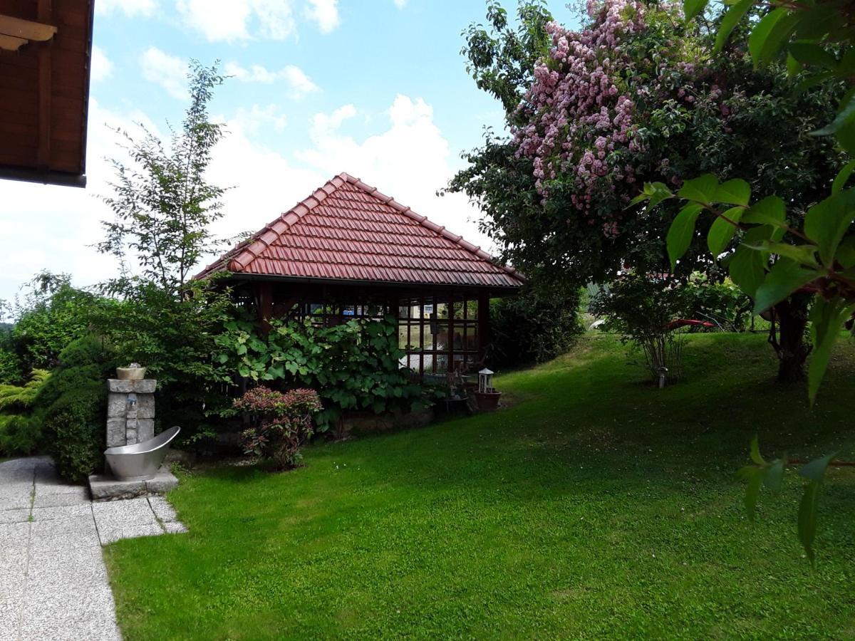 Anna'S Home - Ferienwohnungen Ratsch an der Weinstraße Esterno foto