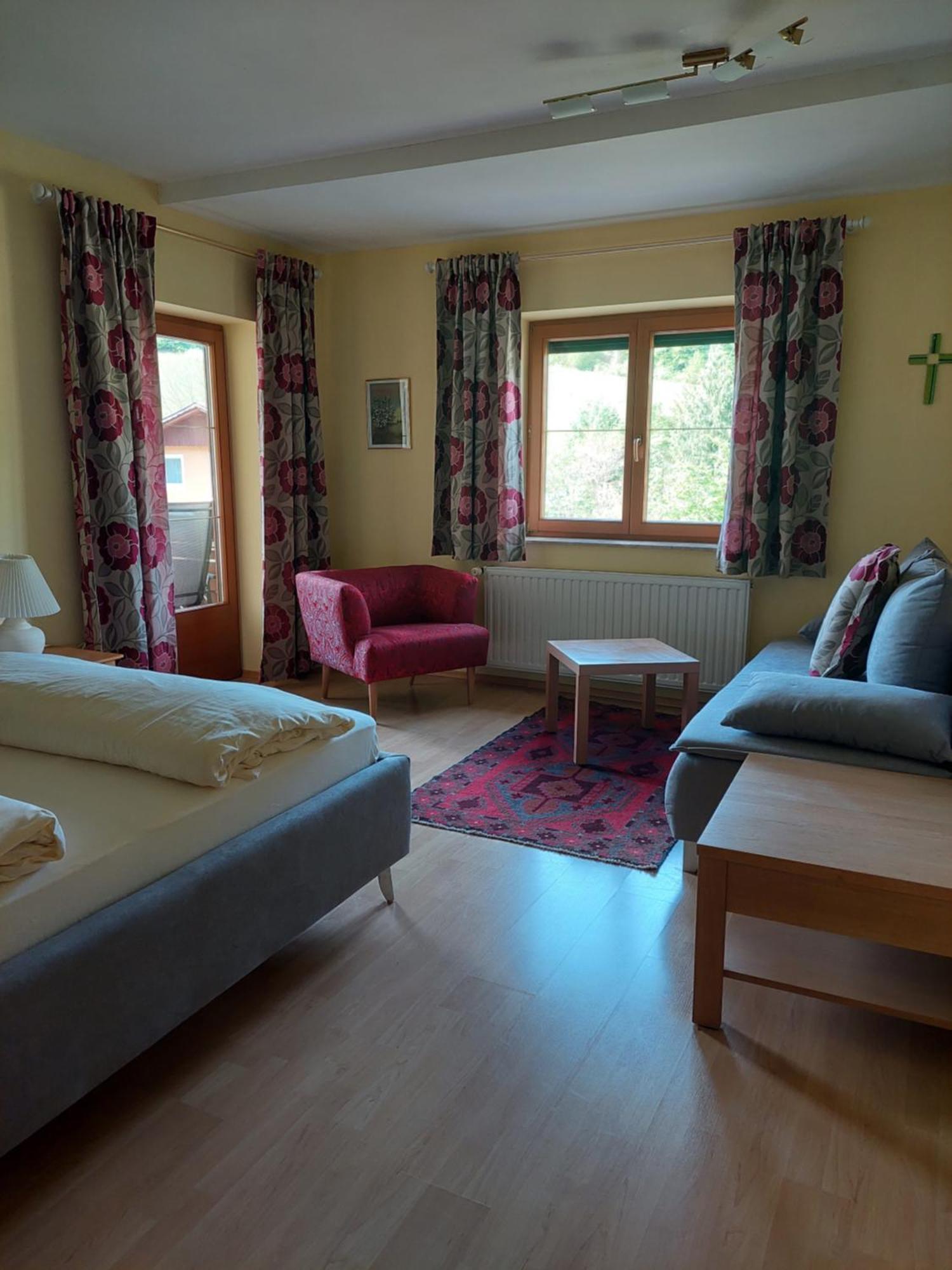 Anna'S Home - Ferienwohnungen Ratsch an der Weinstraße Esterno foto