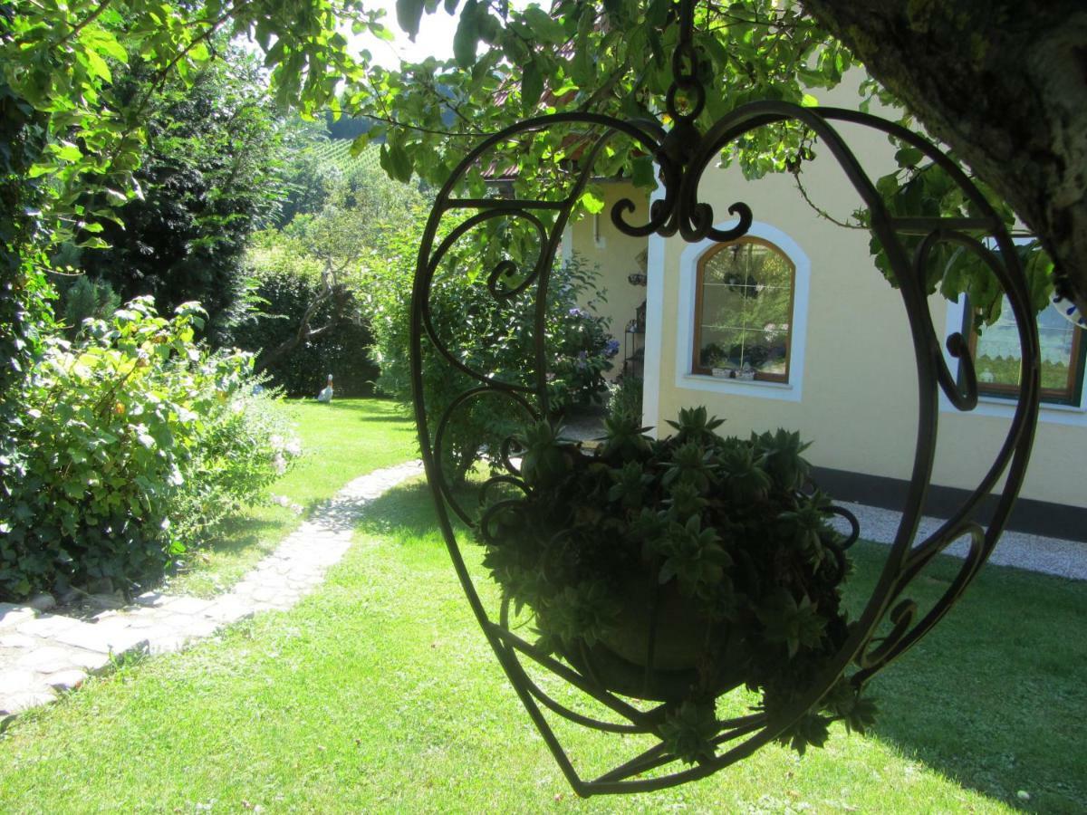 Anna'S Home - Ferienwohnungen Ratsch an der Weinstraße Esterno foto
